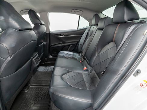 Used 2019 Toyota Camry XLE image 30