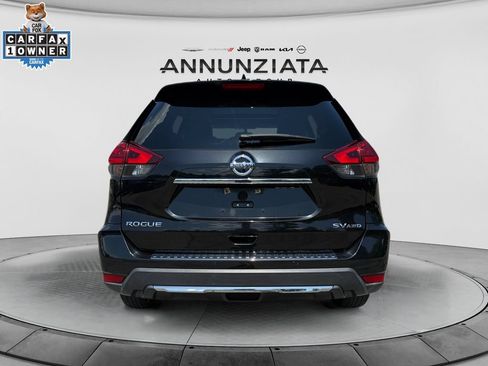 Used 2017 Nissan Rogue SV AWD/4WD image 4