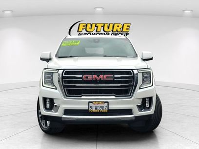 Used 2022 GMC Yukon SLT w/ SLT Premium Package