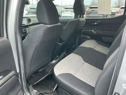 Used 2023 Toyota Tacoma TRD Sport image 21