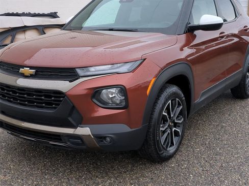 Used 2021 Chevrolet TrailBlazer ACTIV w/ Sun and Liftgate Package image 11