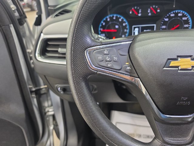 Used 2020 Chevrolet Equinox LS FWD image 16