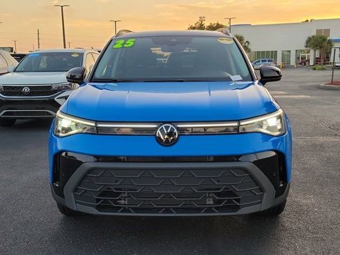 Used 2025 Volkswagen Taos SE image 29