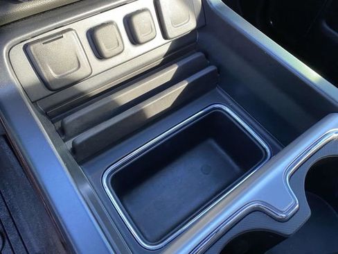 Used 2018 GMC Sierra 1500 SLT image 35