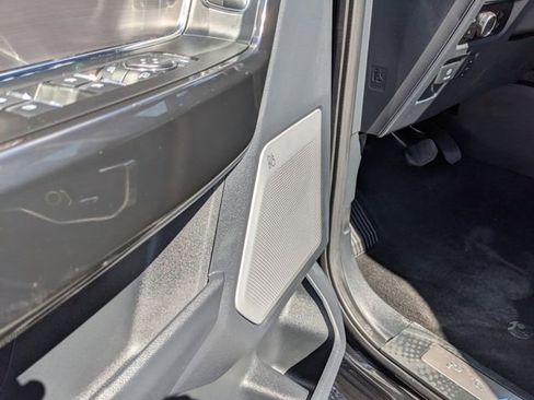 Used 2025 Ford F150 Lightning Platinum image 23