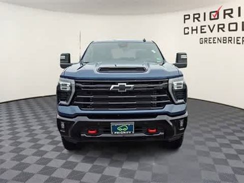 Used 2025 Chevrolet Silverado 2500 LT w/ Trail Boss Package image 3