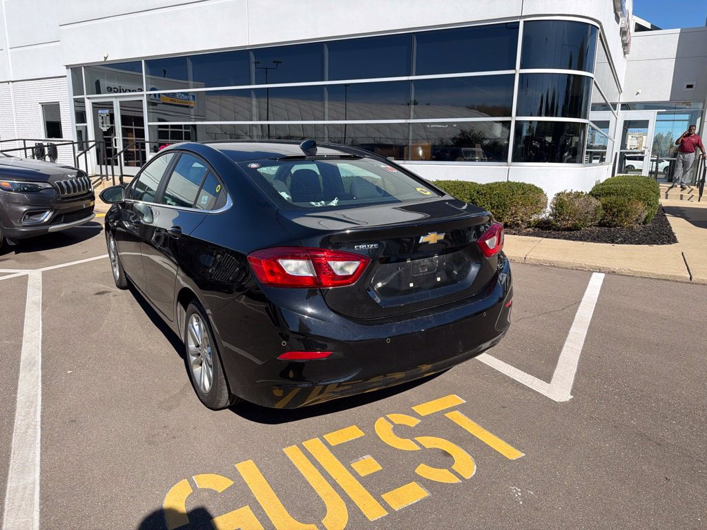 Used 2019 Chevrolet Cruze LT w/ Convenience Package FWD image 13