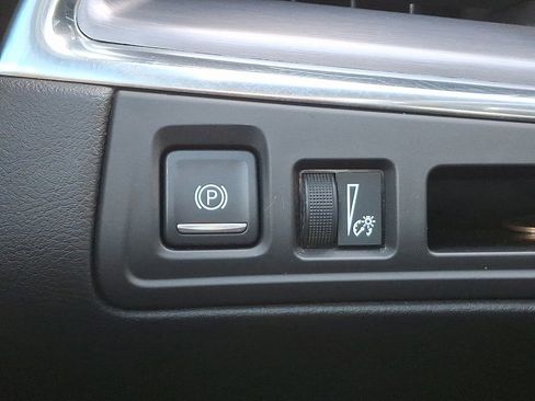 Used 2019 Cadillac XT5 Luxury image 26