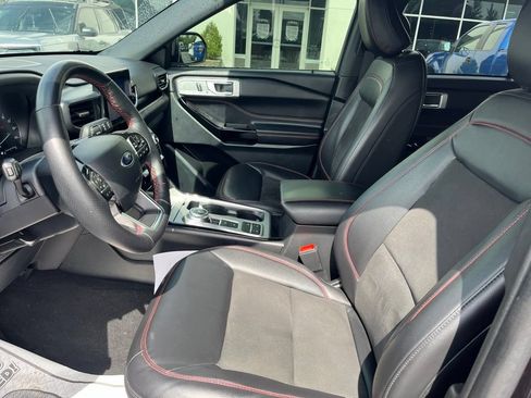 Used 2023 Ford Explorer ST-Line RWD image 9