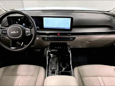 Used 2025 Kia Sorento SX FWD image 18