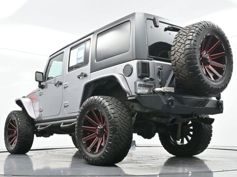 Used 2017 Jeep Wrangler Unlimited Sahara AWD/4WD image 49