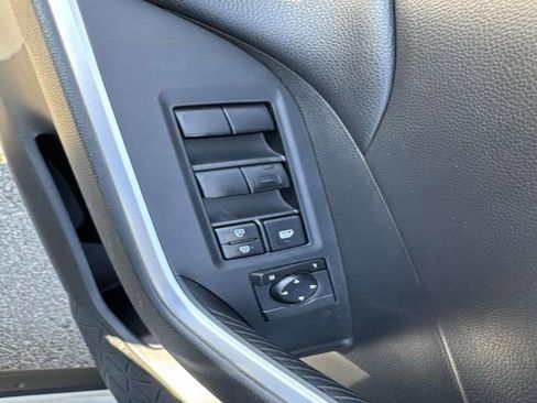 Used 2019 Toyota RAV4 XLE w/ Convenience Package image 20