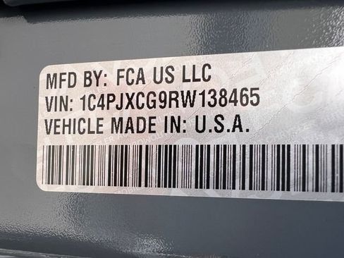 Used 2024 Jeep Wrangler Rubicon w/ Technology Group image 37