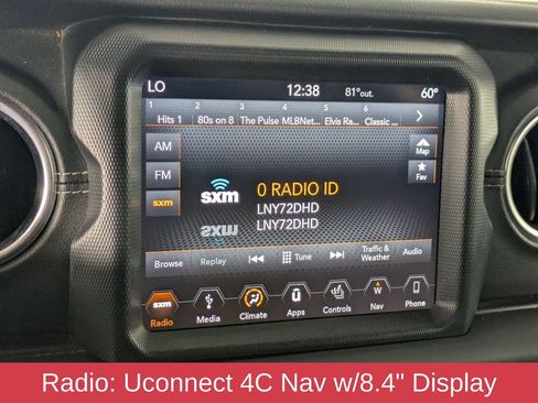 Used 2018 Jeep Wrangler Unlimited Sahara AWD/4WD image 16
