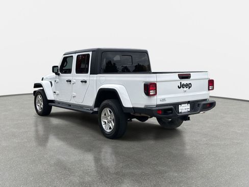 Used 2023 Jeep Gladiator Sport image 7