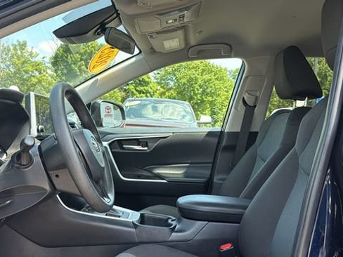 Certified 2025 Toyota RAV4 XLE AWD/4WD image 10