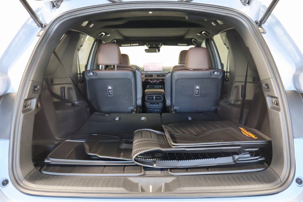 New 2026 Honda Pilot TrailSport image 8