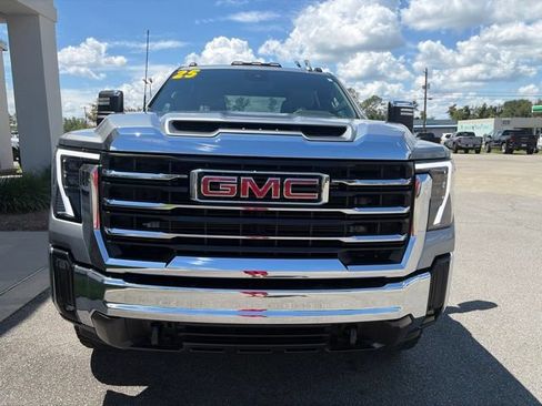 Used 2025 GMC Sierra 2500 SLT w/ SLT Convenience Package AWD/4WD image 3
