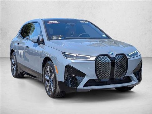 Used 2024 BMW iX xDrive50 w/ Sport Package AWD/4WD image 3