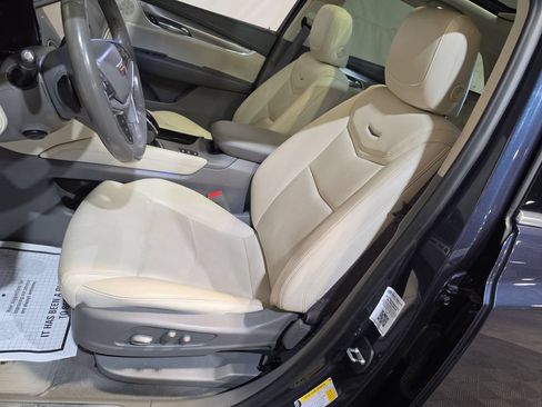 Used 2019 Cadillac XT5 Luxury AWD/4WD image 13