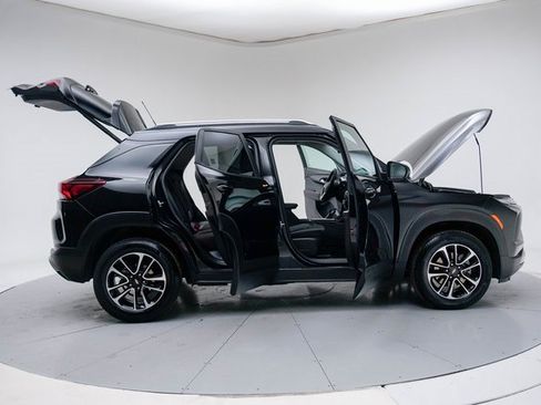 Used 2024 Chevrolet TrailBlazer LT w/ Convenience Package image 17