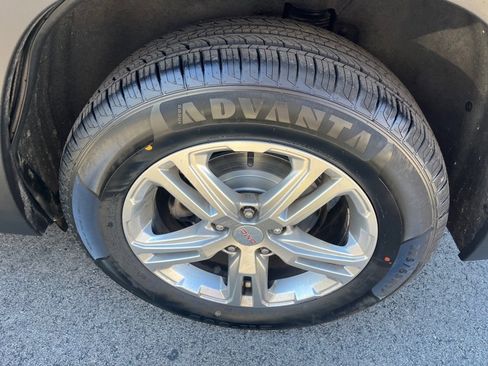 Used 2018 GMC Terrain SLE w/ Driver Convenience Package image 10