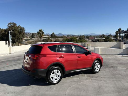 Used 2013 Toyota RAV4 LE image 36