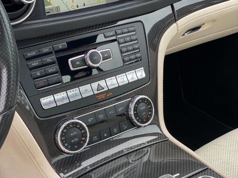 Used 2016 Mercedes-Benz SL 550 image 8