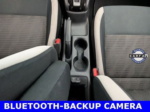 Used 2020 Nissan Versa SV w/ Trunk Package image 29