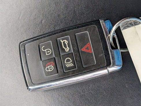 Used 2018 Land Rover Range Rover Supercharged image 32