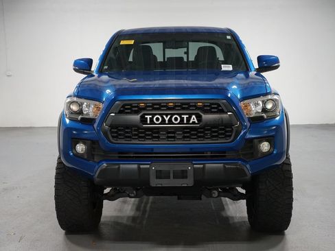 Used 2016 Toyota Tacoma TRD Off-Road w/ Towing Package AWD/4WD image 2