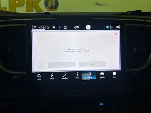 Used 2022 Chrysler Pacifica Limited FWD image 27