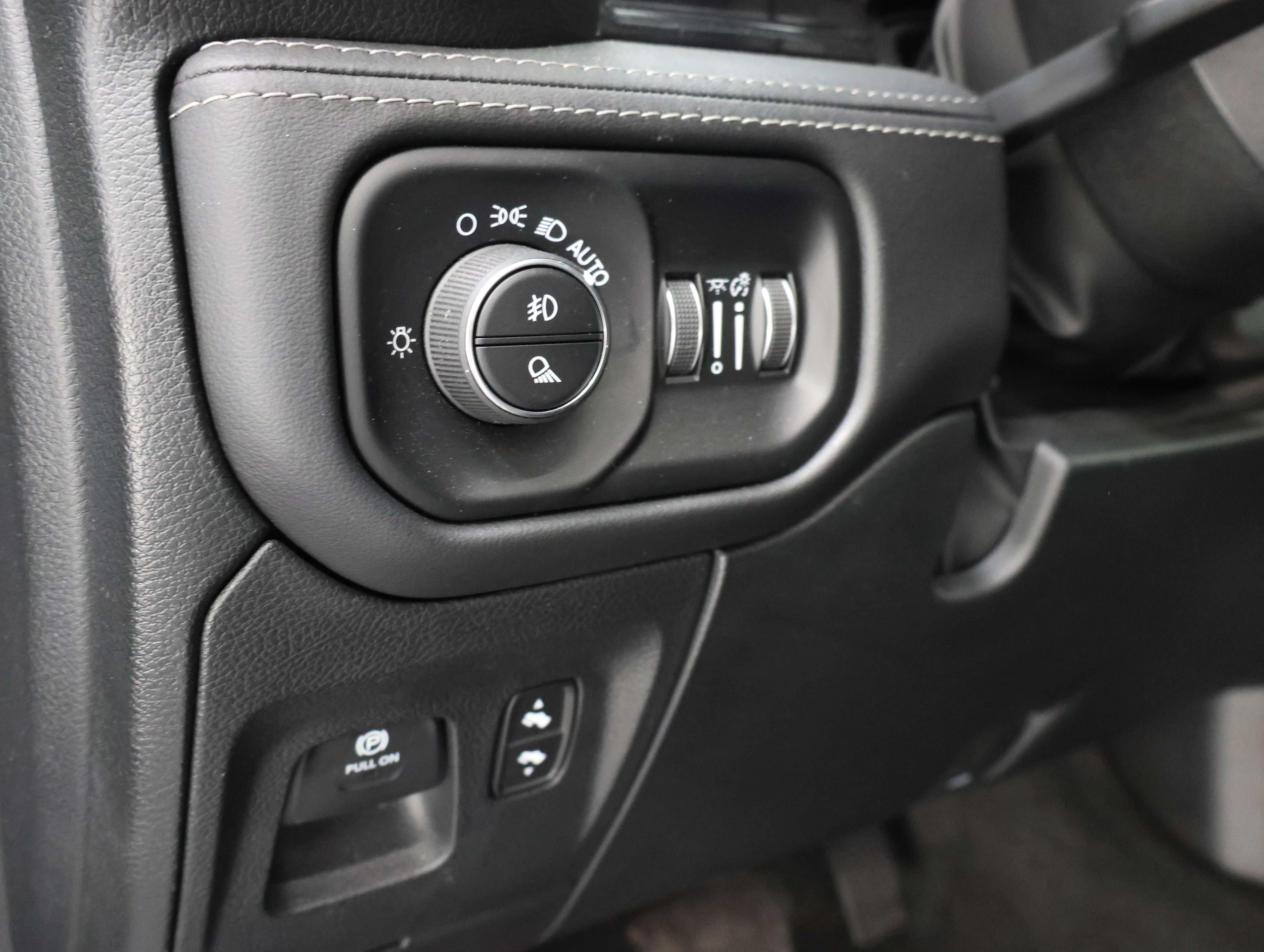 Used 2023 RAM 1500 Limited w/ Night Edition AWD/4WD image 43