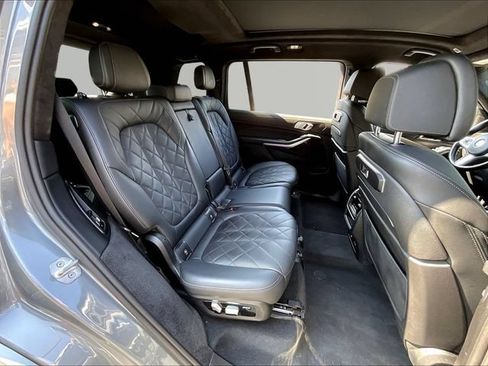 Used 2024 BMW X7 xDrive40i w/ M Sport Package AWD/4WD image 26