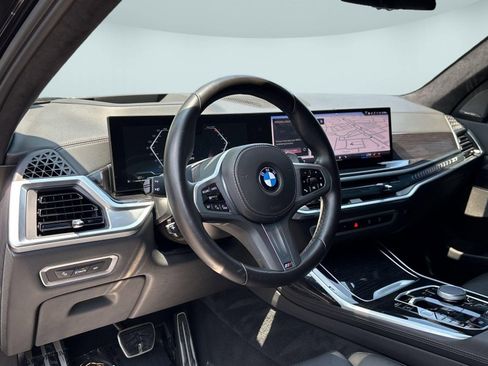 Certified 2024 BMW X7 xDrive40i w/ M Sport Package AWD/4WD image 4