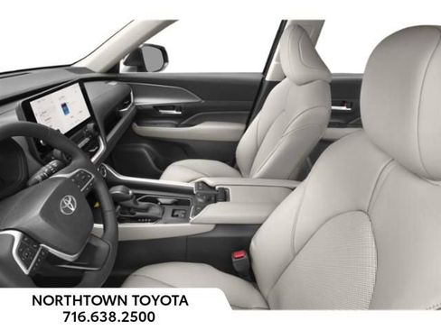 New 2026 Toyota Grand Highlander XLE FWD image 9