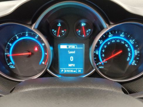 Used 2015 Chevrolet Cruze LT w/ Technology Package FWD image 23