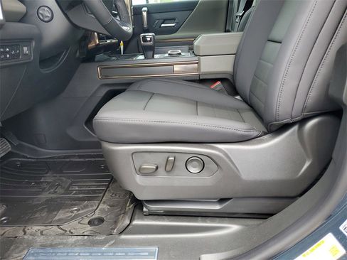 New 2025 GMC Hummer EV 3X w/ Battery Pack, 24 Module Pack image 18