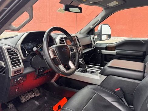 Used 2015 Ford F150 Lariat image 8