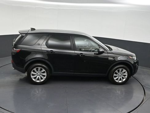 Used 2018 Land Rover Discovery Sport SE AWD/4WD image 19