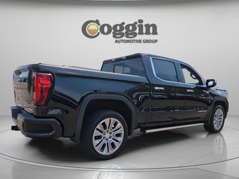Used 2022 GMC Sierra 1500 Denali w/ Denali Premium Package image 5