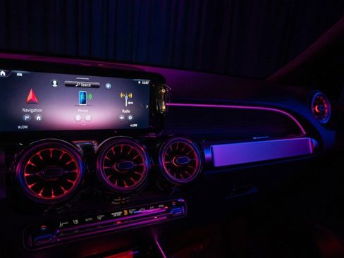 Used 2025 Mercedes-Benz GLB 250 image 20