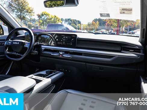 Used 2024 Kia EV9 Wind image 35