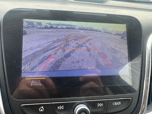 Used 2019 Chevrolet Equinox Premier image 23