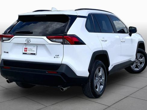 Used 2025 Toyota RAV4 LE AWD/4WD image 13