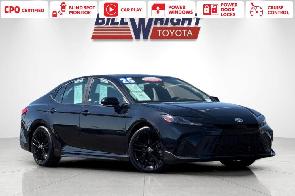 Certified 2025 Toyota Camry SE FWD image 1
