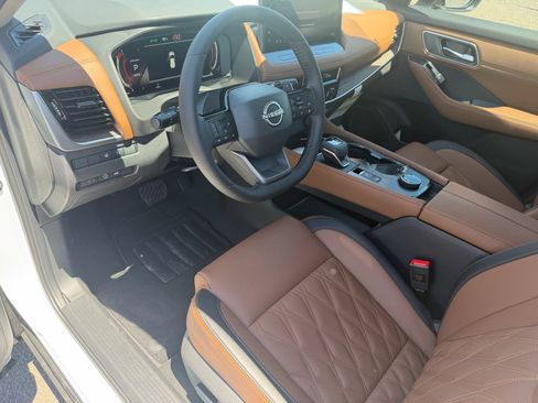 New 2026 Nissan Rogue Platinum w/ Platinum Premium Package AWD/4WD image 13