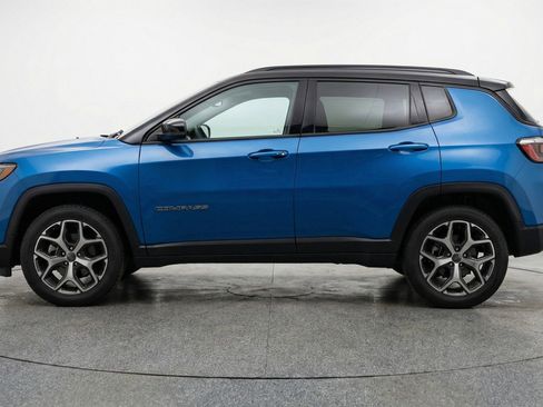 Used 2025 Jeep Compass Limited AWD/4WD image 5