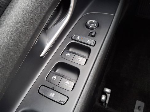 Certified 2024 Hyundai Elantra SE image 24