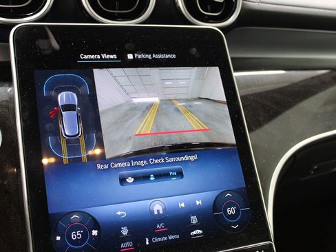 Used 2024 Mercedes-Benz GLC 300 4MATIC image 44